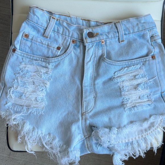 Levi's Pants - Cool light wash Levi’s